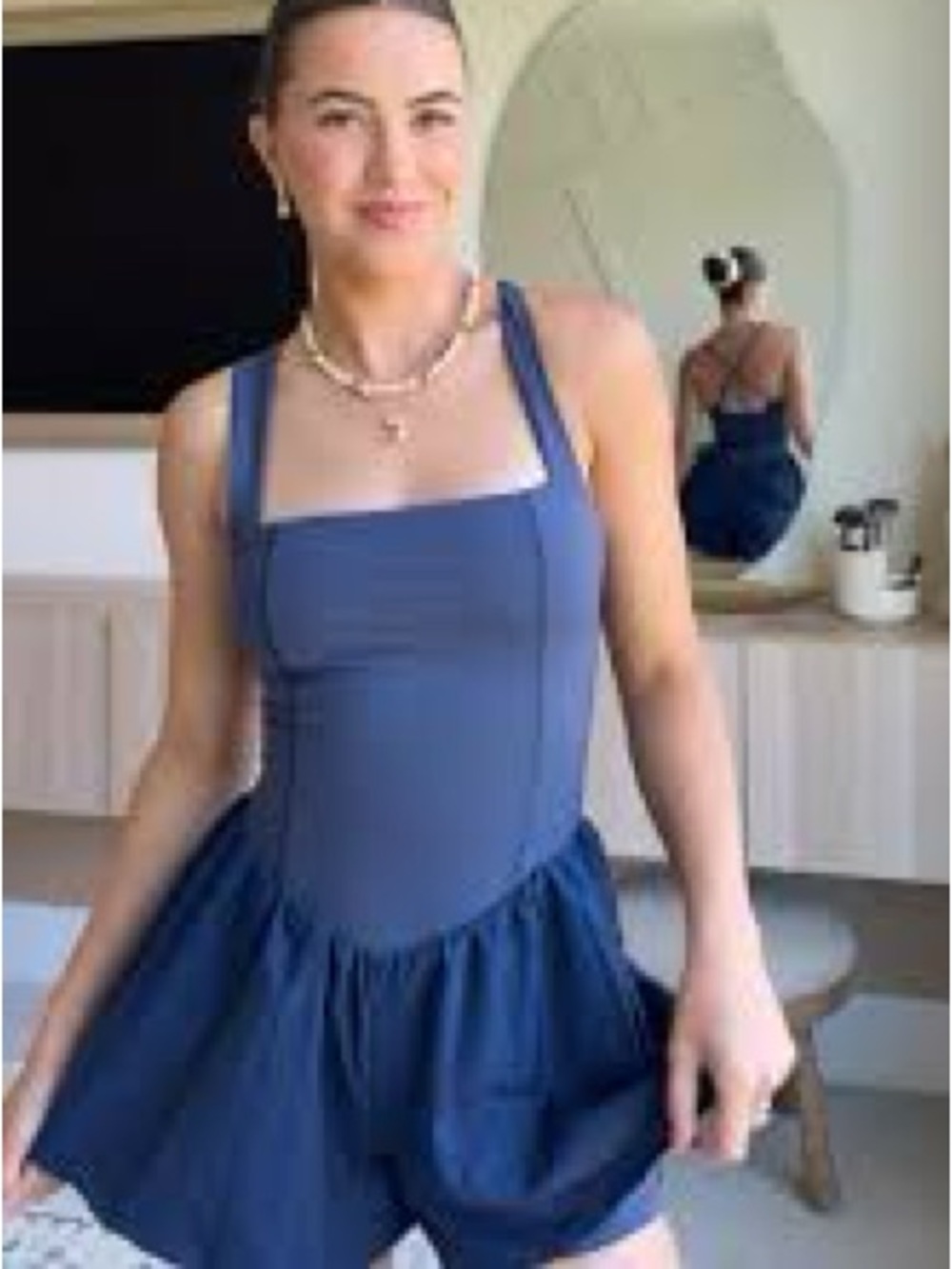 Qinsen Square-Neck Navy Romper with Wide Straps EUC